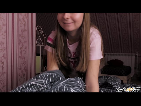 ❤️ بلنڊي پنهنجي BFF کي تمام گهڻو چوسي ٿو ۽ هن جي وات ۾ گڏ ٿي وڃي ٿي فحش تي٪ sd.watchhentai.ru٪